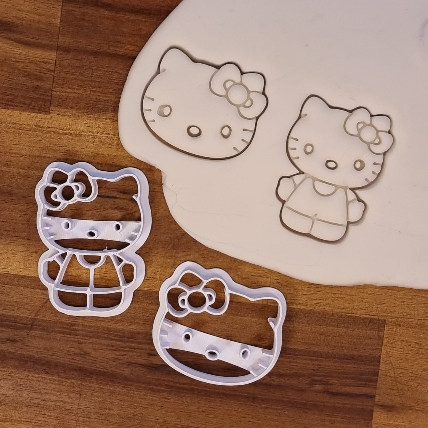 Kočička s mašlí - Kitty | Vykrajovátka - Baker's Paradise